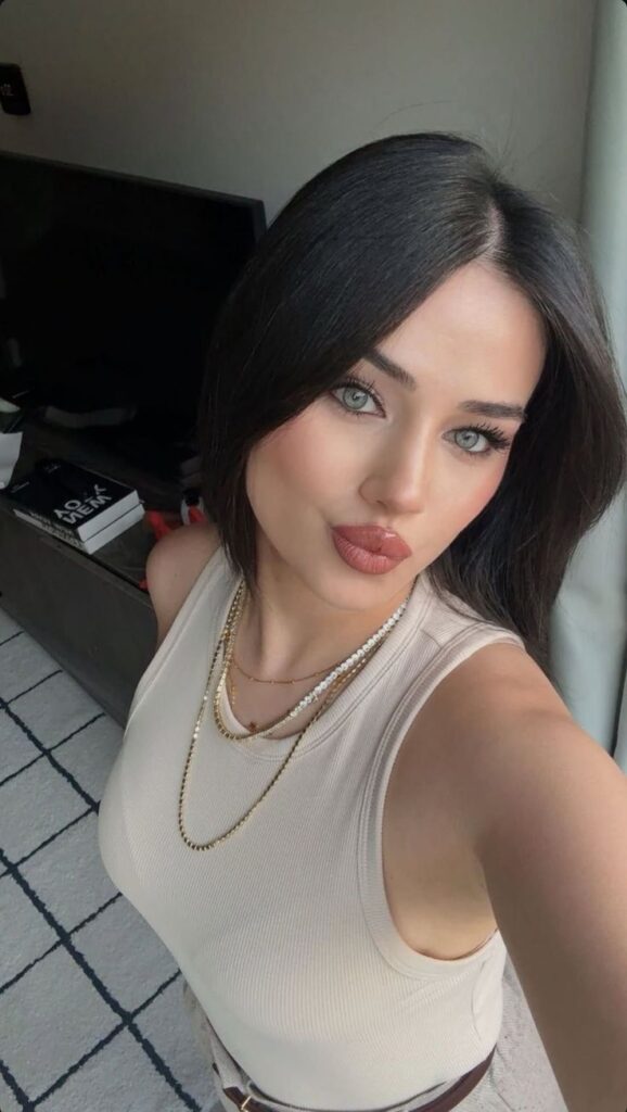 Beylikdüzü Escort Genç Çekici Ajda Anal Oral Fantezi Ustası