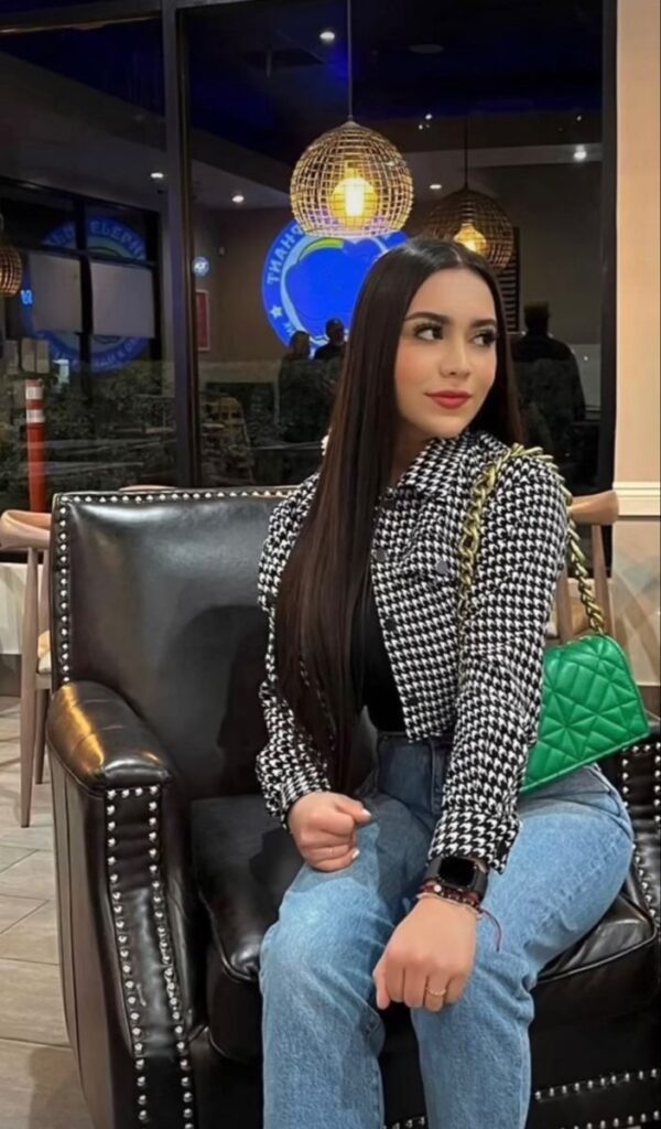 Silivri Escort Model Vücutlu Tuğba Profesyonel Anal Oral Fantezi
