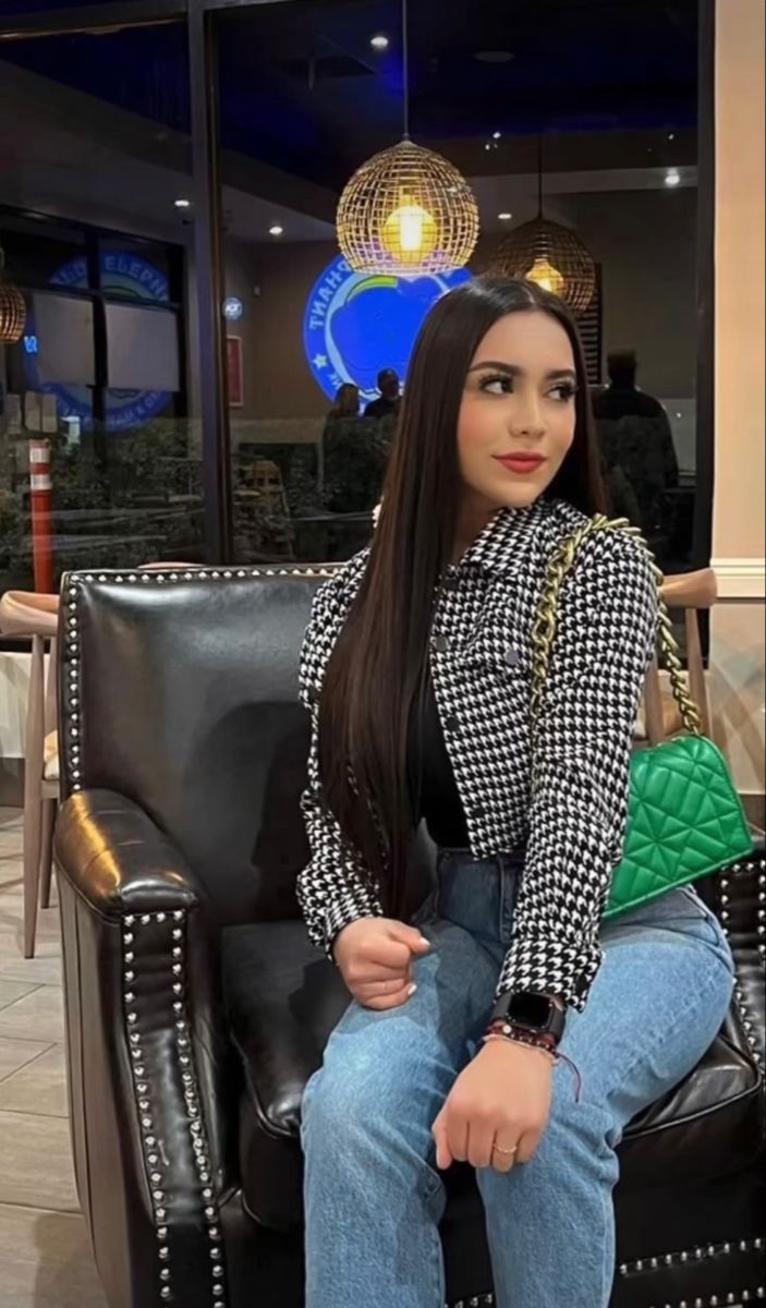 Silivri Escort Model Vücutlu Tuğba Profesyonel Anal Oral Fantezi