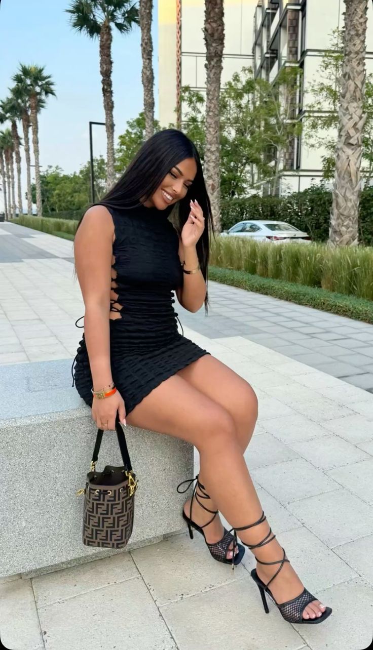 Şişli Escort Seksi Bakışlı Dolgun Fidan Anal Oral Fantezi