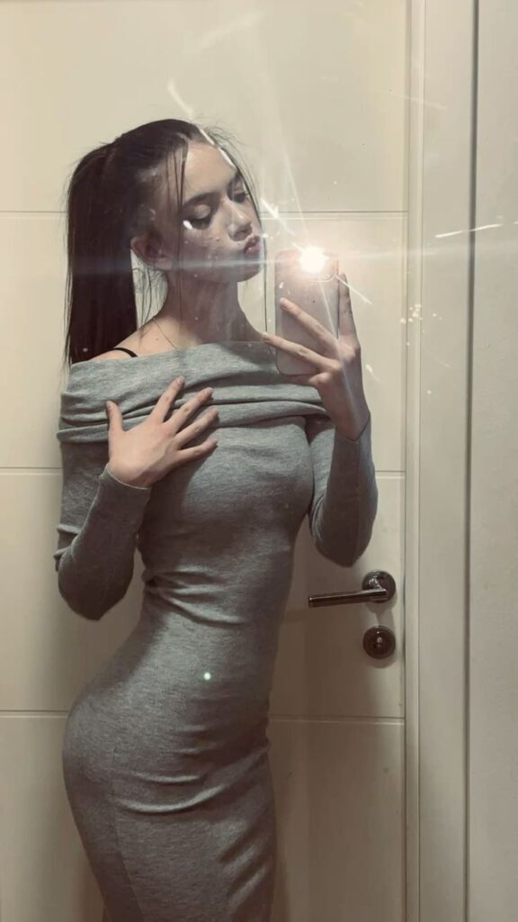 Ümraniye Escort Zerrin Ihlamur Gibi Yumuşak Genç Anal Oral Escort